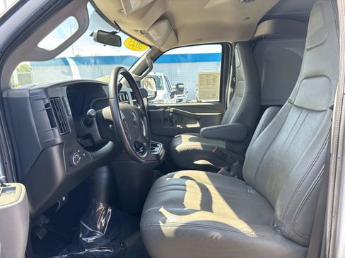 Used 2023 GMC Savana 2500 Extended w/ Driver Convenience Package image 16