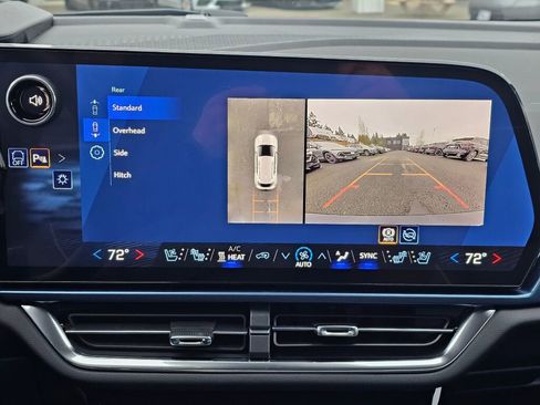 New 2026 Chevrolet Equinox EV LT w/ Convenience Package II FWD image 16