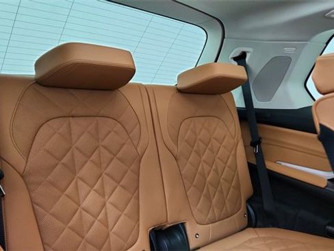 Used 2026 BMW X7 xDrive40i image 28