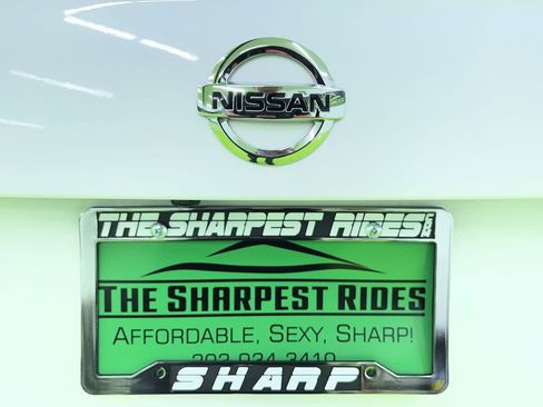 Used 2020 Nissan Versa SV FWD image 13