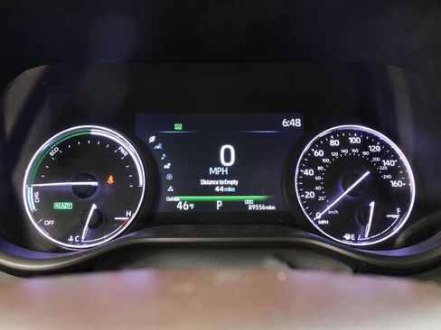 Used 2022 Toyota Sienna Platinum image 9