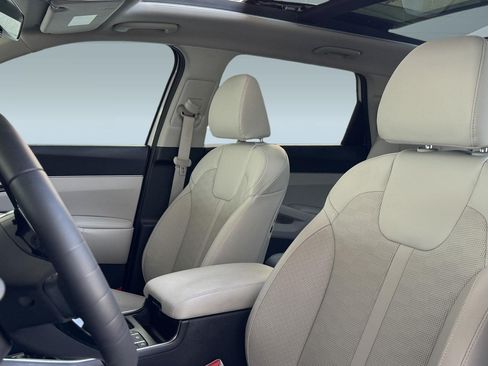 Used 2025 Kia Sorento S w/ Panoramic Sunroof Package FWD image 28