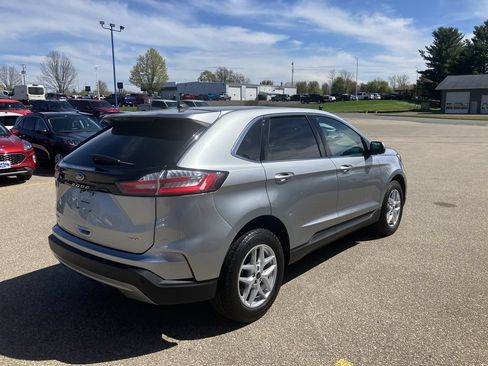 Used 2024 Ford Edge SEL w/ Convenience Package AWD/4WD image 6