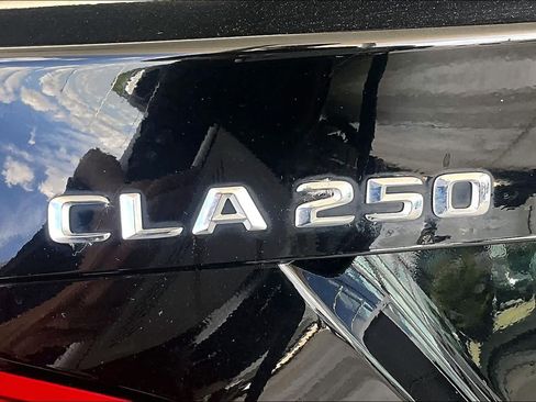 Used 2014 Mercedes-Benz CLA 250 image 27