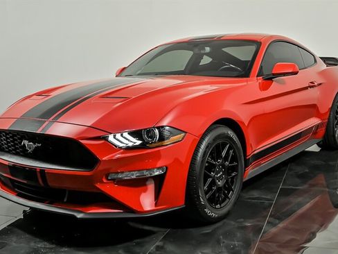 Used 2020 Ford Mustang Coupe RWD image 5