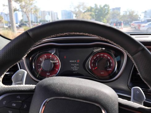 Used 2015 Dodge Challenger SRT Hellcat RWD image 77