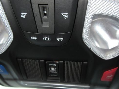 Used 2022 RAM 3500 Tradesman AWD/4WD image 33