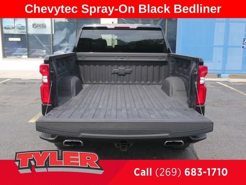 Used 2022 Chevrolet Silverado 1500 RST w/ Z71 Off-Road Package AWD/4WD image 18