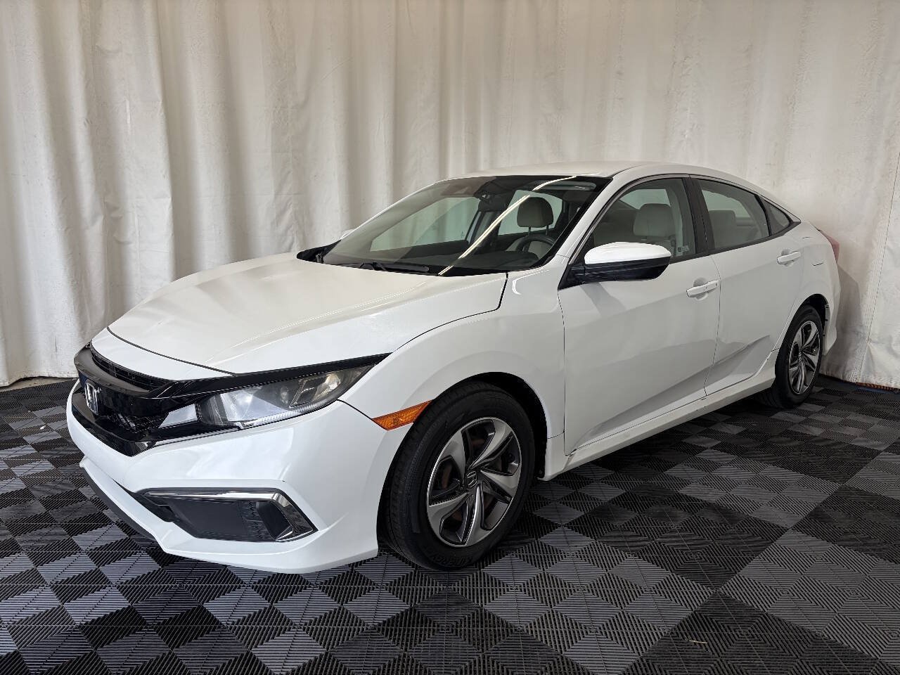 Used 2019 Honda Civic LX image 2