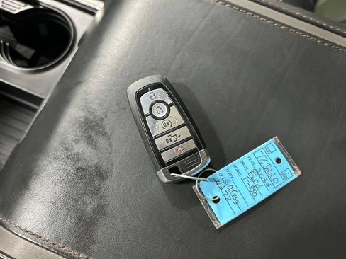 Used 2022 Ford F350 Platinum AWD/4WD image 30