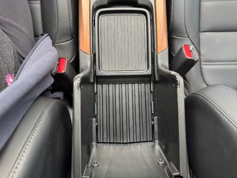 Used 2020 Honda CR-V Touring image 37