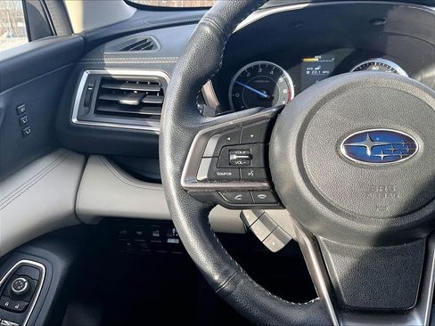 Used 2022 Subaru Ascent Limited image 15