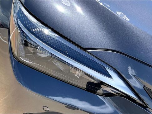 Used 2025 Lexus NX 250 FWD w/ Accessory Package (2T) image 28