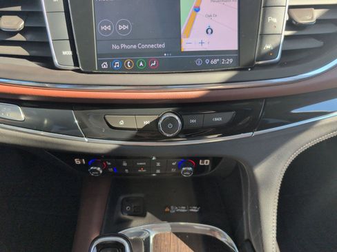 Used 2020 Buick Enclave Avenir w/ Avenir Technology Package image 18