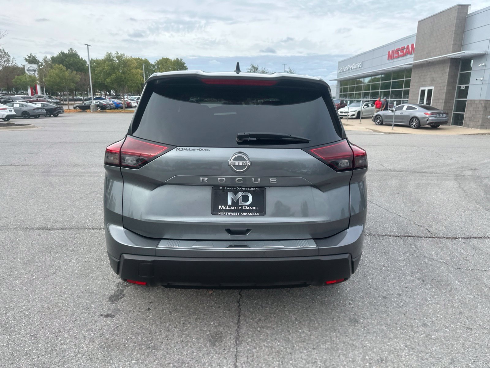 Used 2026 Nissan Rogue SV FWD image 6