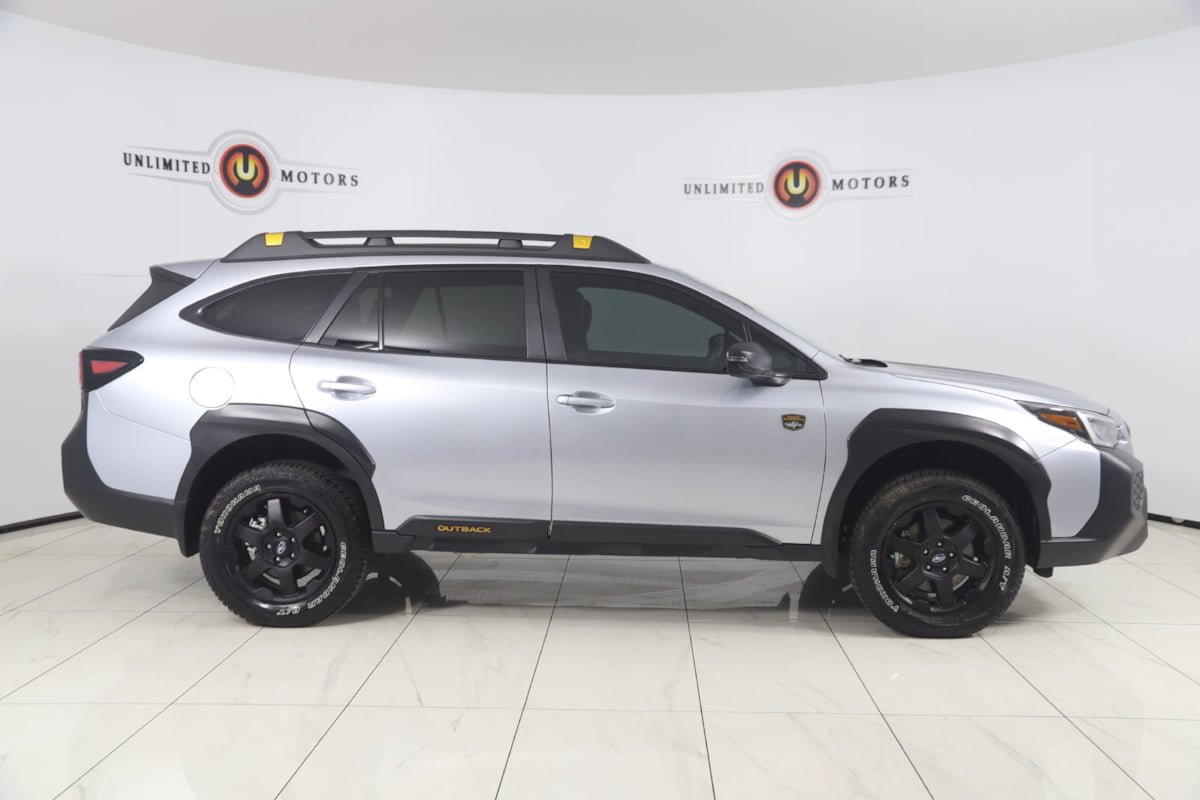 Used 2025 Subaru Outback Wilderness AWD/4WD image 2