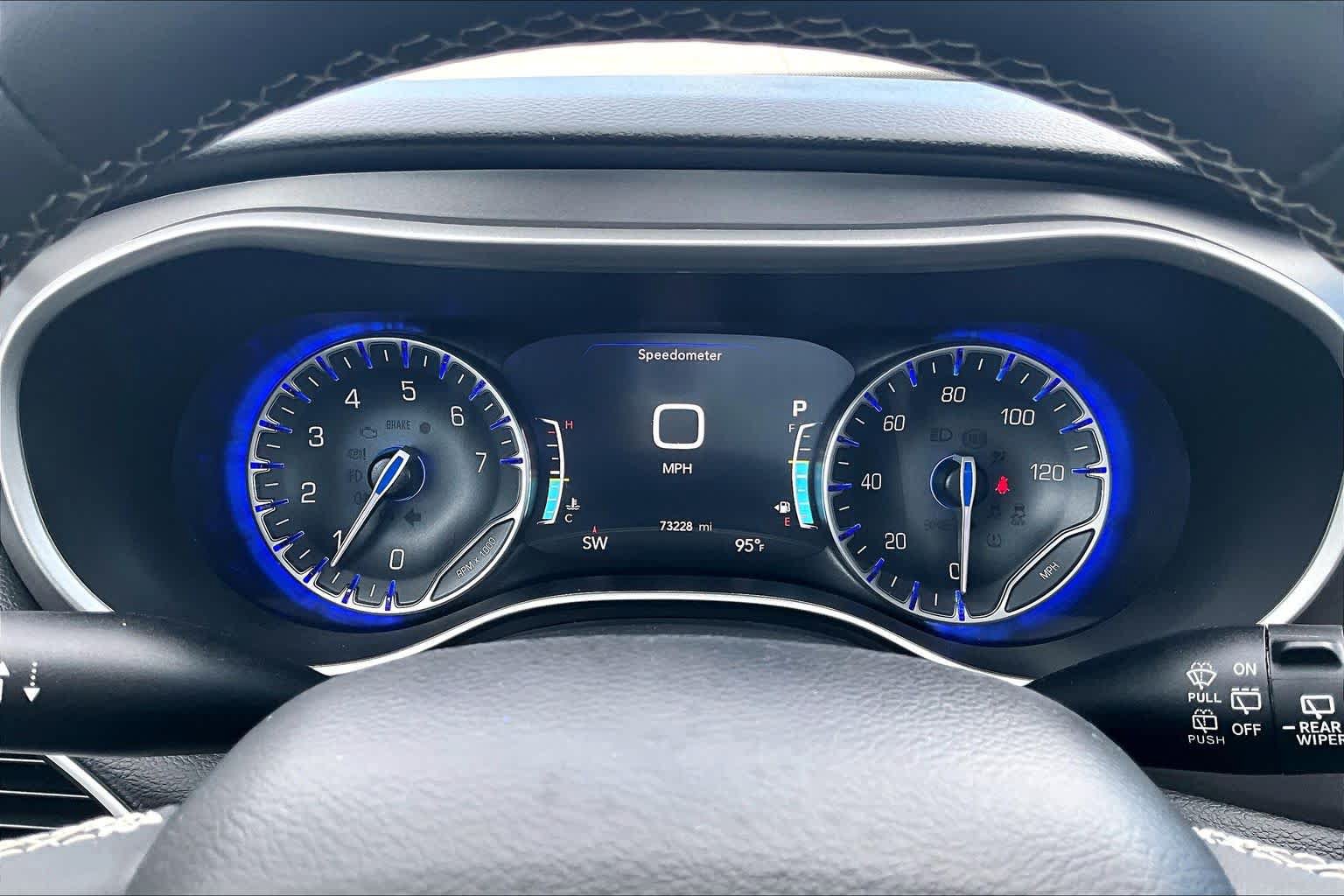 Used 2023 Chrysler Pacifica Touring-L FWD image 24