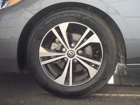 Used 2022 Nissan Sentra SV w/ Trunk Package FWD image 4