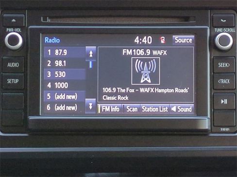 Used 2017 Toyota Tacoma SR image 18