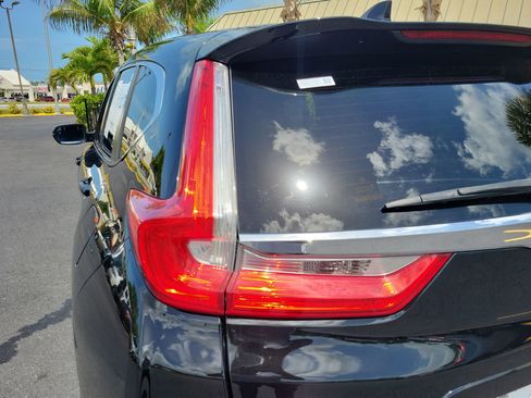 Used 2018 Honda CR-V EX image 11