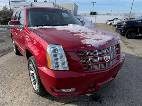 Used 2014 Cadillac Escalade Premium image 4