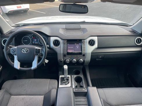 Used 2014 Toyota Tundra SR5 image 9