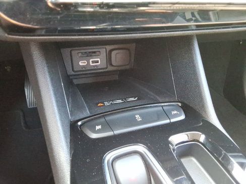 Certified 2023 Chevrolet Bolt EUV LT w/ Comfort Package FWD image 33
