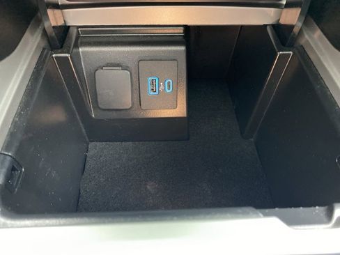 Used 2022 Ford Explorer ST w/ Equipment Group 401A AWD/4WD image 33