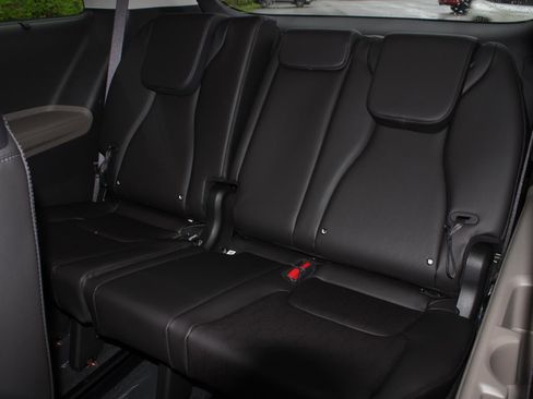 New 2026 Kia Carnival EX FWD image 19
