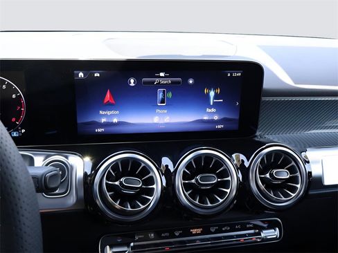 Certified 2025 Mercedes-Benz GLB 250 4MATIC image 24