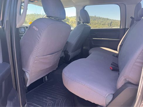 Used 2018 RAM 2500 Tradesman w/ Chrome Appearance Group AWD/4WD image 10