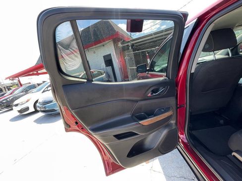 Used 2018 GMC Acadia SLE AWD/4WD image 10