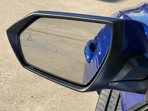 Used 2025 Hyundai Elantra SEL image 11