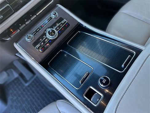 Used 2023 Lincoln Aviator Reserve w/ Elements Package Plus image 22