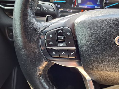 Used 2020 Ford Explorer Limited RWD image 17