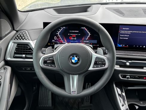 Used 2026 BMW X5 xDrive40i w/ M Sport Package AWD/4WD image 18