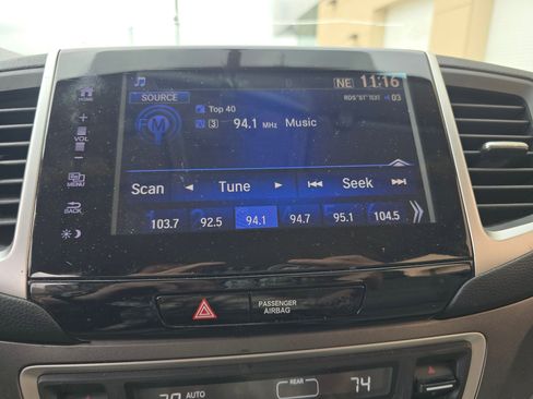 Used 2018 Honda Pilot EX image 24