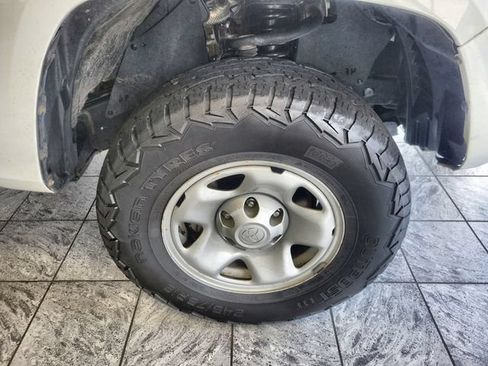 Used 2023 Toyota Tacoma SR AWD/4WD image 10