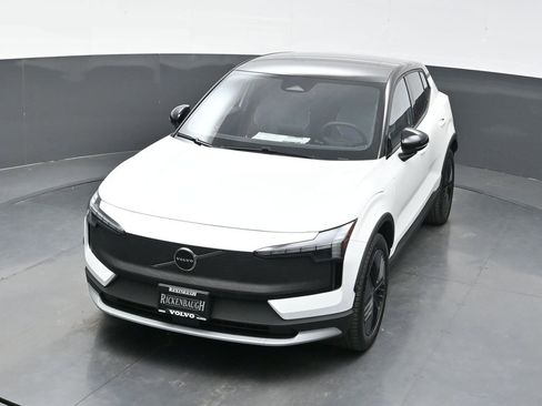 New 2026 Volvo EX30 Cross Country Ultra w/ Protection Package Premier AWD/4WD image 34