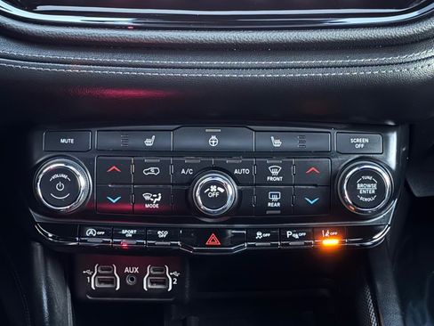 Used 2022 Dodge Durango GT image 23