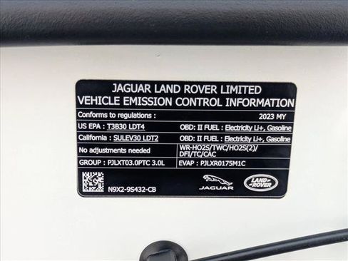 Certified 2023 Land Rover Range Rover SE AWD/4WD image 26