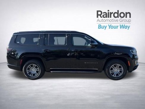 Used 2023 Jeep Wagoneer 4WD image 8