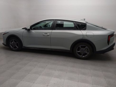 Used 2025 Kia K4 FWD image 3