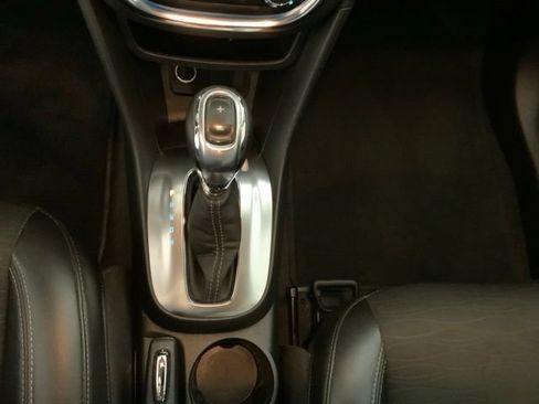 Used 2016 Buick Encore Convenience FWD image 19