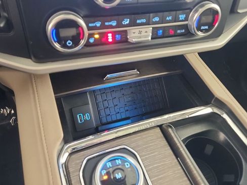 Certified 2023 Ford Expedition Limited AWD/4WD image 19