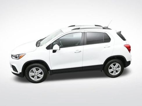 Certified 2022 Chevrolet Trax LT w/ LT Convenience Package image 24