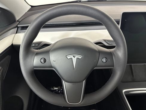 Used 2023 Tesla Model Y Performance AWD/4WD image 14