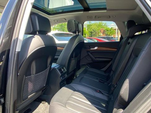 Used 2023 Audi Q5 2.0T Premium w/ Convenience Package AWD/4WD image 19