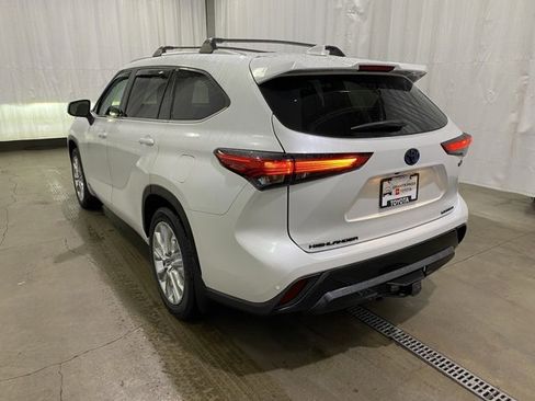 Used 2023 Toyota Highlander Limited image 5
