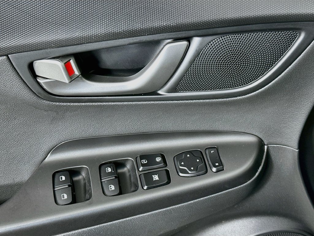 Used 2019 Hyundai Kona Ultimate FWD image 18